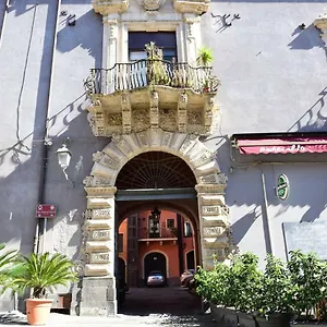 Casa Polena , Aeroporto di Catania Fontana Rossa Italia